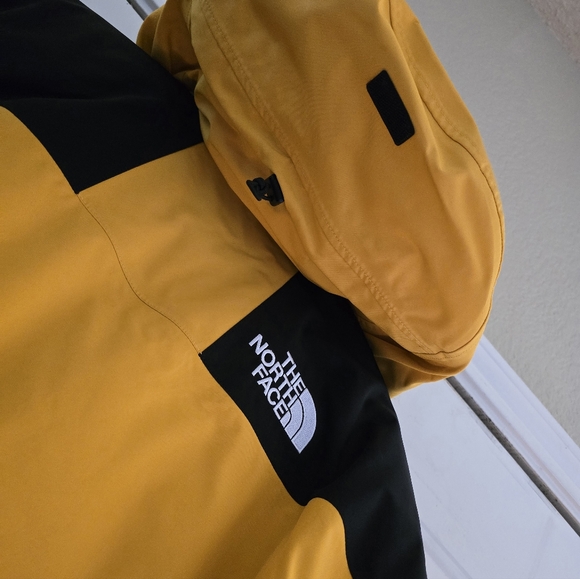 Northface Gortex Jacket - Picture 5 of 13